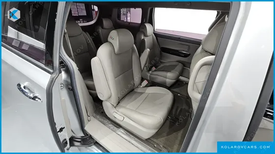 KIA CARNIVAL 9-SEATER PRSTIGE