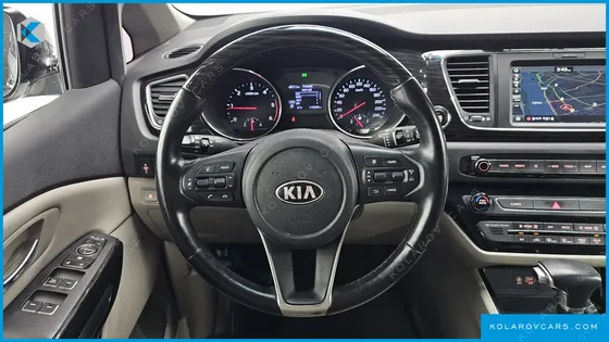 KIA CARNIVAL 9-SEATER PRSTIGE