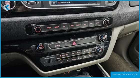 KIA CARNIVAL 9-SEATER PRSTIGE
