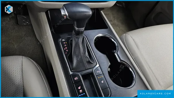 KIA CARNIVAL 9-SEATER LUXURY