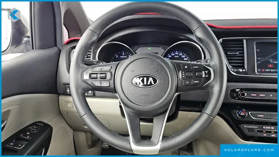 KIA CARNIVAL 9-SEATER LUXURY