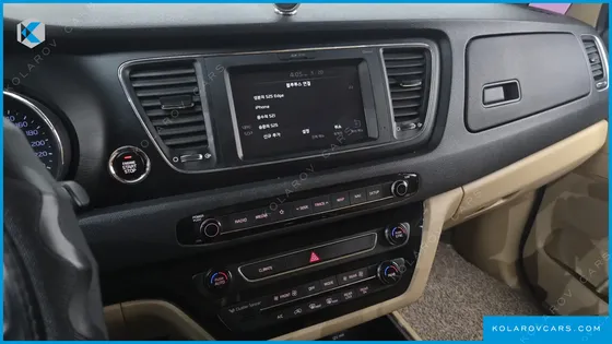 KIA CARNIVAL 9-SEATER LUXURY