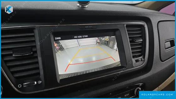 KIA CARNIVAL 9-SEATER LUXURY
