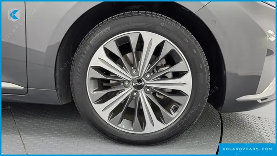 KIA K8 SIGNATURE SPECIAL