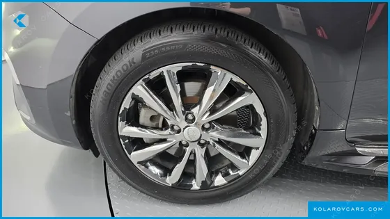 KIA CARNIVAL GASOLINE 9-SEATER NOBLESSE