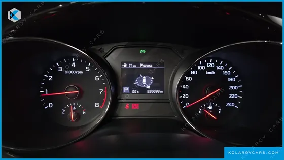 KIA CARNIVAL GASOLINE 9-SEATER NOBLESSE