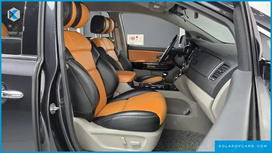 KIA CARNIVAL GASOLINE 9-SEATER NOBLESSE