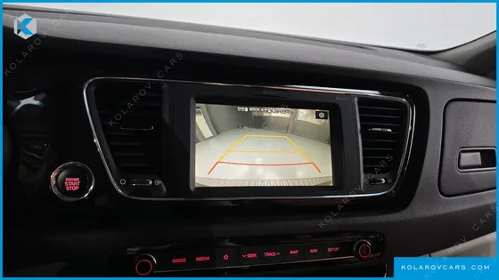 KIA CARNIVAL GASOLINE 9-SEATER NOBLESSE