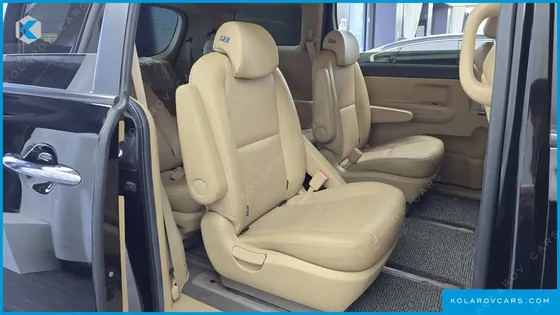 KIA CARNIVAL 9-SEATER LUXURY