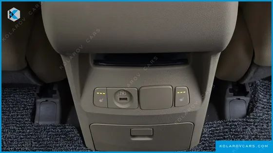KIA CARNIVAL 9-SEATER LUXURY