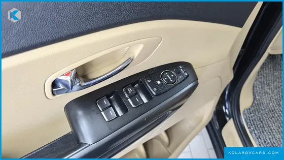 KIA CARNIVAL 9-SEATER LUXURY