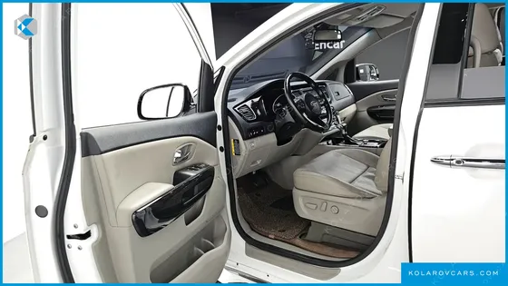 KIA CARNIVAL 9-SEATER PRSTIGE