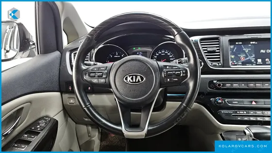 KIA CARNIVAL 9-SEATER PRSTIGE