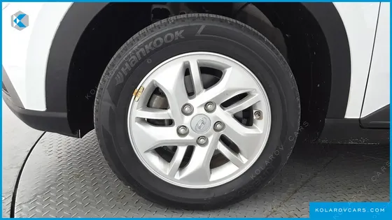 HYUNDAI VENUE 1.6 MODERN
