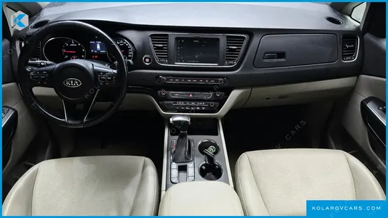 KIA CARNIVAL 9-SEATER LUXURY