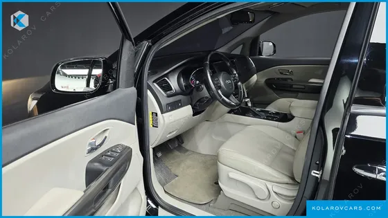 KIA CARNIVAL 9-SEATER LUXURY