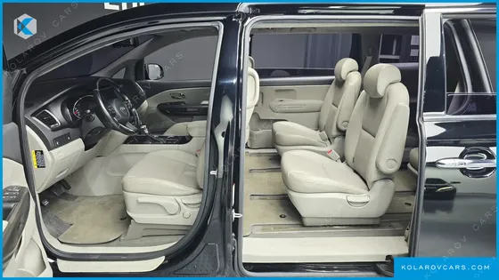 KIA CARNIVAL 9-SEATER LUXURY