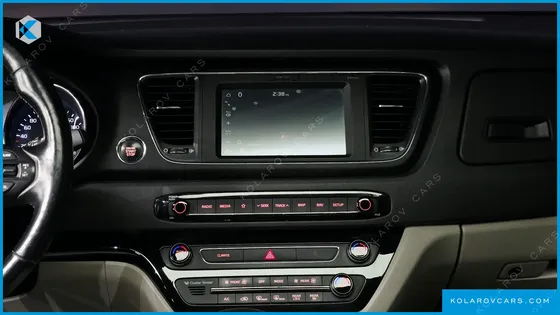 KIA CARNIVAL 9-SEATER LUXURY