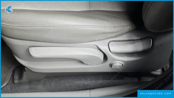 KIA CARNIVAL 9-SEATER LUXURY