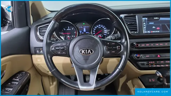 KIA CARNIVAL 9-SEATER PRSTIGE