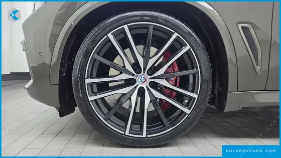 BMW X5 M50I