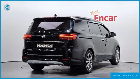 KIA CARNIVAL 9-SEATER PRSTIGE