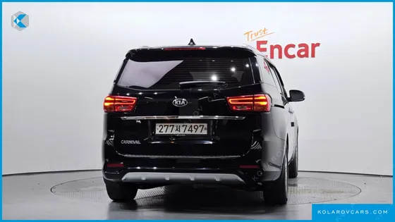 KIA CARNIVAL 9-SEATER PRSTIGE