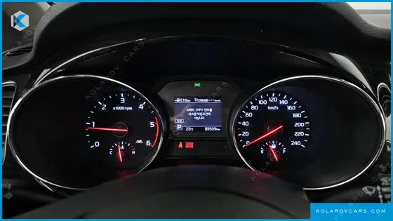 KIA CARNIVAL 9-SEATER PRSTIGE
