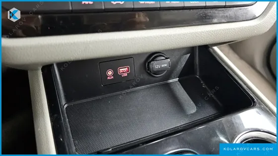 KIA CARNIVAL 9-SEATER PRSTIGE
