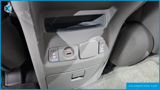 KIA CARNIVAL 9-SEATER PRSTIGE