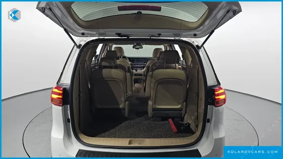 KIA CARNIVAL 9-SEATER PRSTIGE