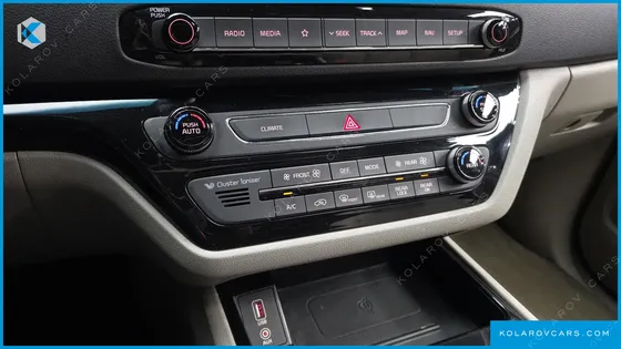 KIA CARNIVAL 9-SEATER NOBLESSE SPECIAL