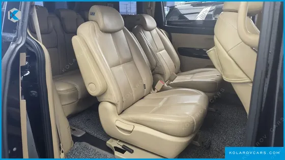 KIA CARNIVAL GASOLINE 9-SEATER NOBLESSE SPECIAL