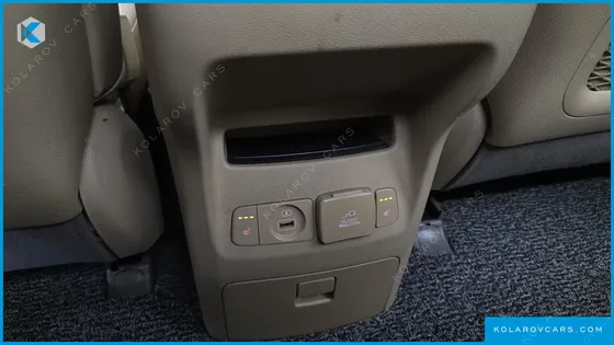 KIA CARNIVAL GASOLINE 9-SEATER NOBLESSE SPECIAL