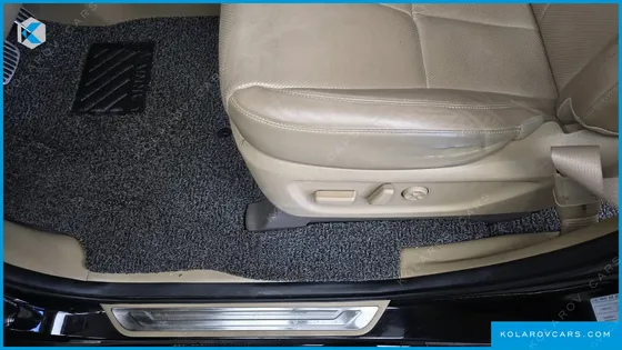 KIA CARNIVAL GASOLINE 9-SEATER NOBLESSE SPECIAL