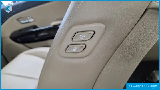 KIA CARNIVAL GASOLINE 9-SEATER NOBLESSE SPECIAL