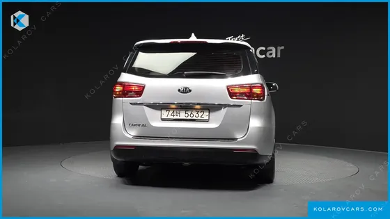 KIA CARNIVAL 11-SEATER DELUXE