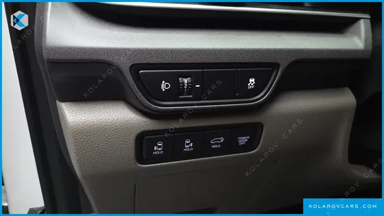 KIA CARNIVAL HEV 9SEATER NOBLESS