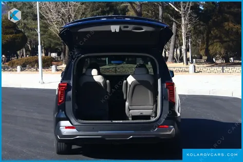 KIA CARNIVAL DIESEL 9-SEATER HI LIMOUSINE