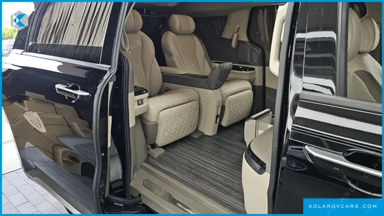 KIA CARNIVAL GASOLINE 4-SEATER HI LIMOUSINE