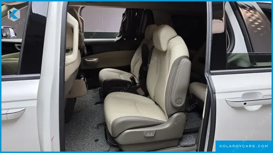 KIA CARNIVAL HEV 9-SEATER HI-LIMOUSINE