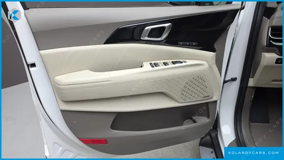 KIA CARNIVAL HEV 9-SEATER HI-LIMOUSINE