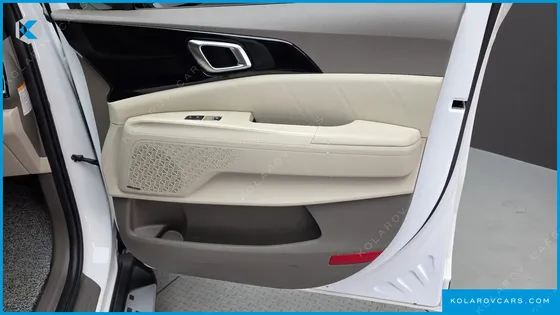 KIA CARNIVAL HEV 9-SEATER HI-LIMOUSINE