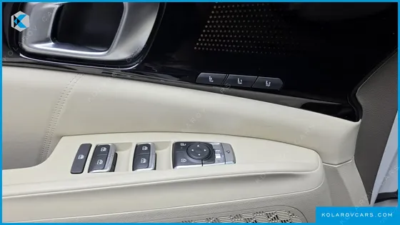 KIA CARNIVAL HEV 9-SEATER HI-LIMOUSINE