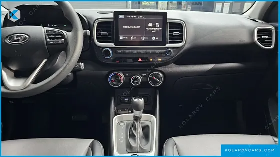HYUNDAI VENUE 1.6 SMART