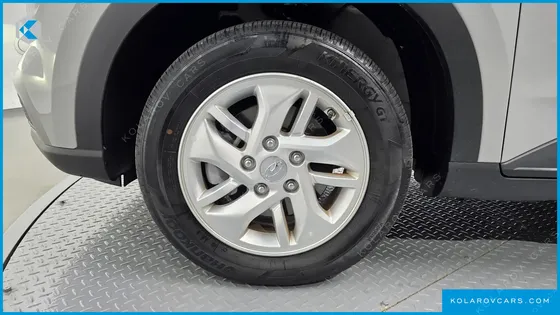 HYUNDAI VENUE 1,6 PREMIUM
