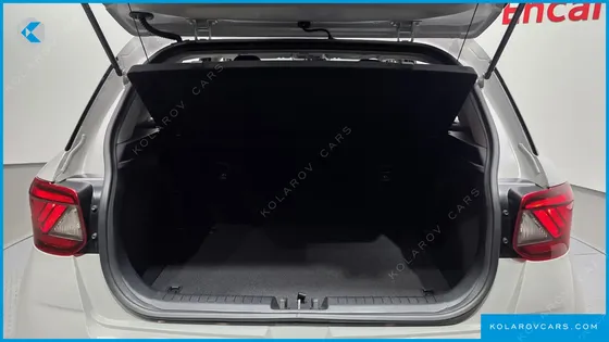 HYUNDAI VENUE 1,6 PREMIUM