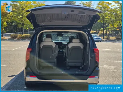 KIA CARNIVAL DIESEL 9-SEATER HI LIMOUSINE