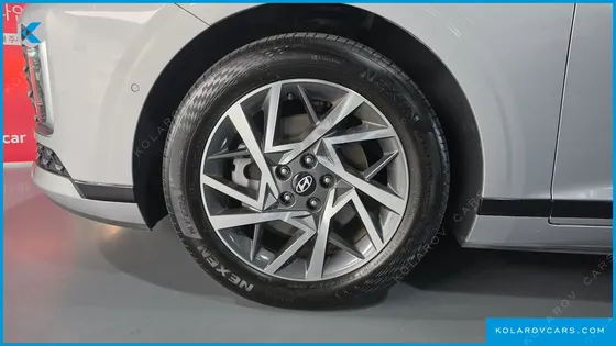 HYUNDAI GRANDEUR 2,5 GASOLINE 2WD