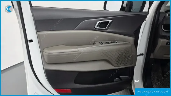 KIA CARNIVAL DIESEL 7-SEATER NOBLESSE